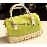 Baiyun Airport Seized With Charging Treasure Features Fashion Handbags