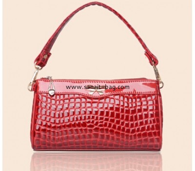 Latest fashion design genuine leather women messenger bag with crocodile grain WM-005